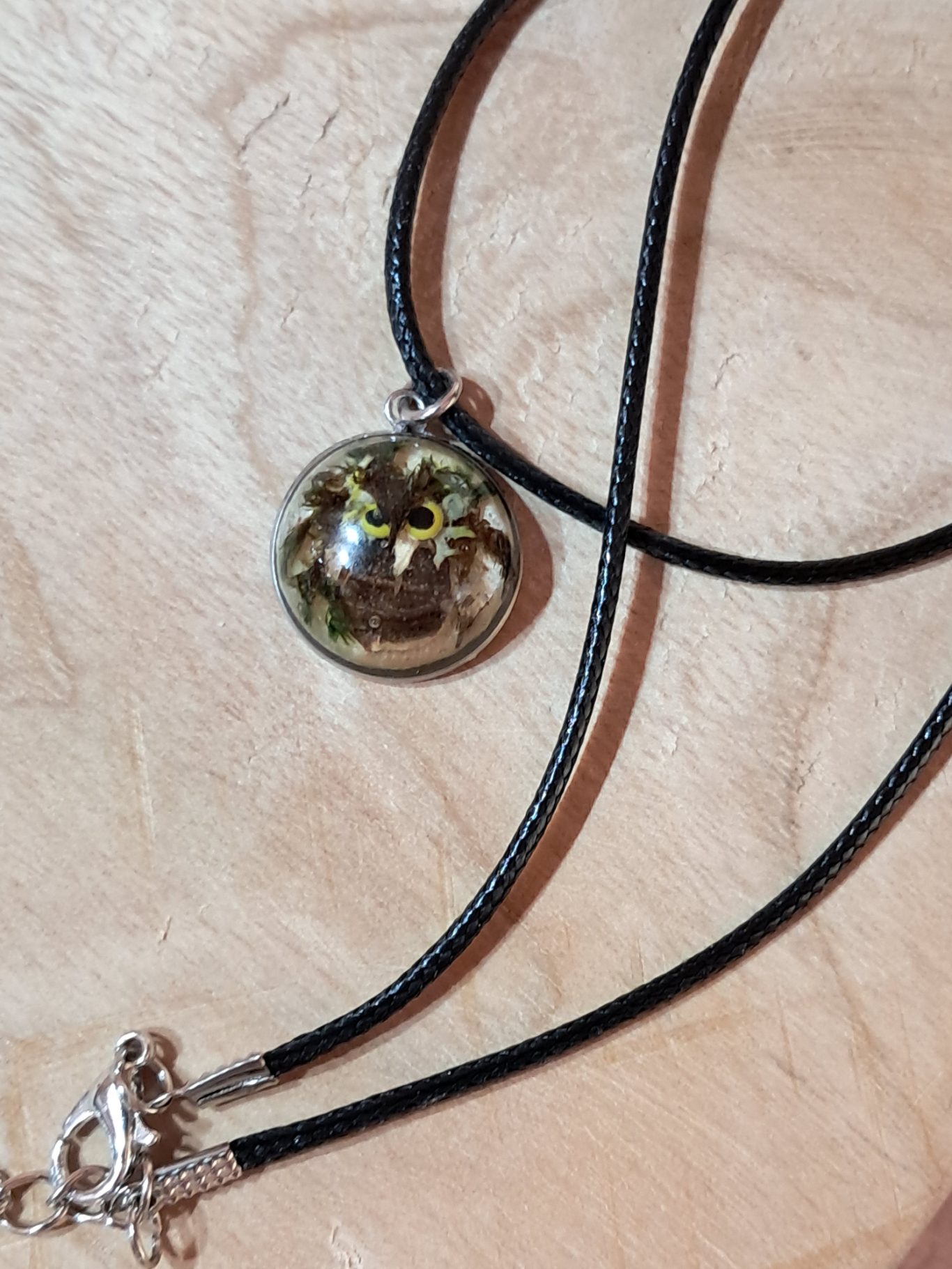 Eulenamulett aus Naturmaterialien